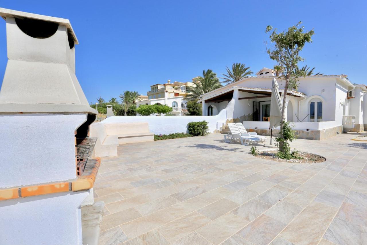 Urbanizacion El Oasis, 20 Villas En 1ª Linea Playa Denia Exterior foto