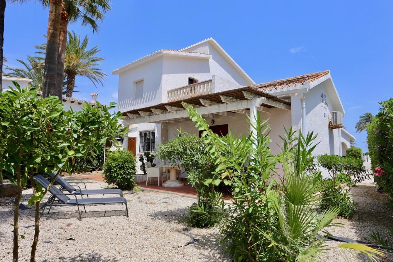 Urbanizacion El Oasis, 20 Villas En 1ª Linea Playa Denia Exterior foto