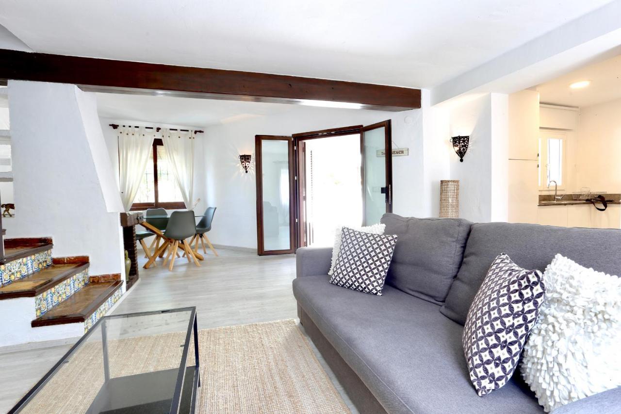 Urbanizacion El Oasis, 20 Villas En 1ª Linea Playa Denia Exterior foto